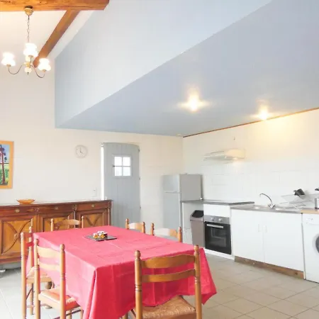 בית נופש Les Barthes *